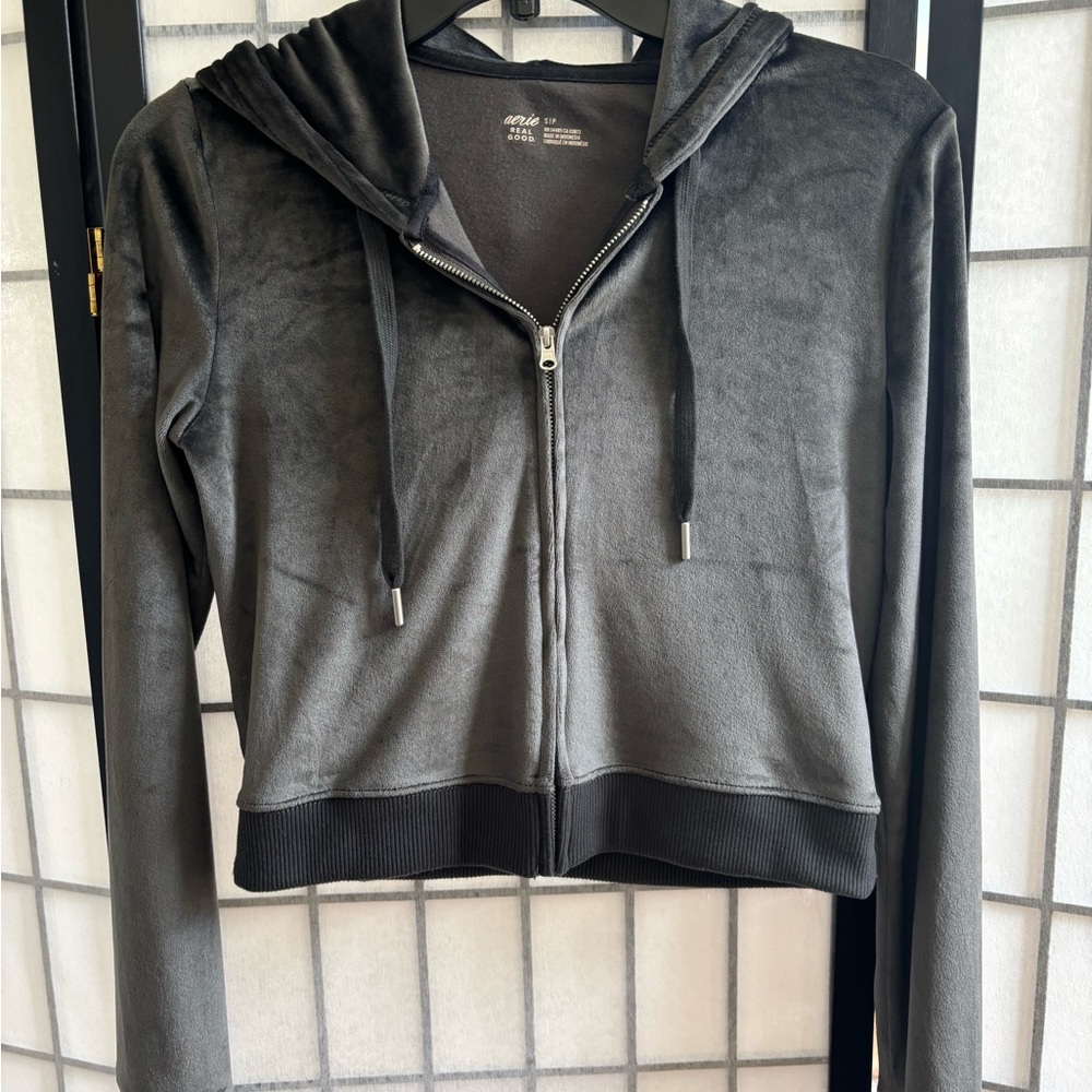 Aerie Gray Velvet Cropped Zip-Up Hoodie